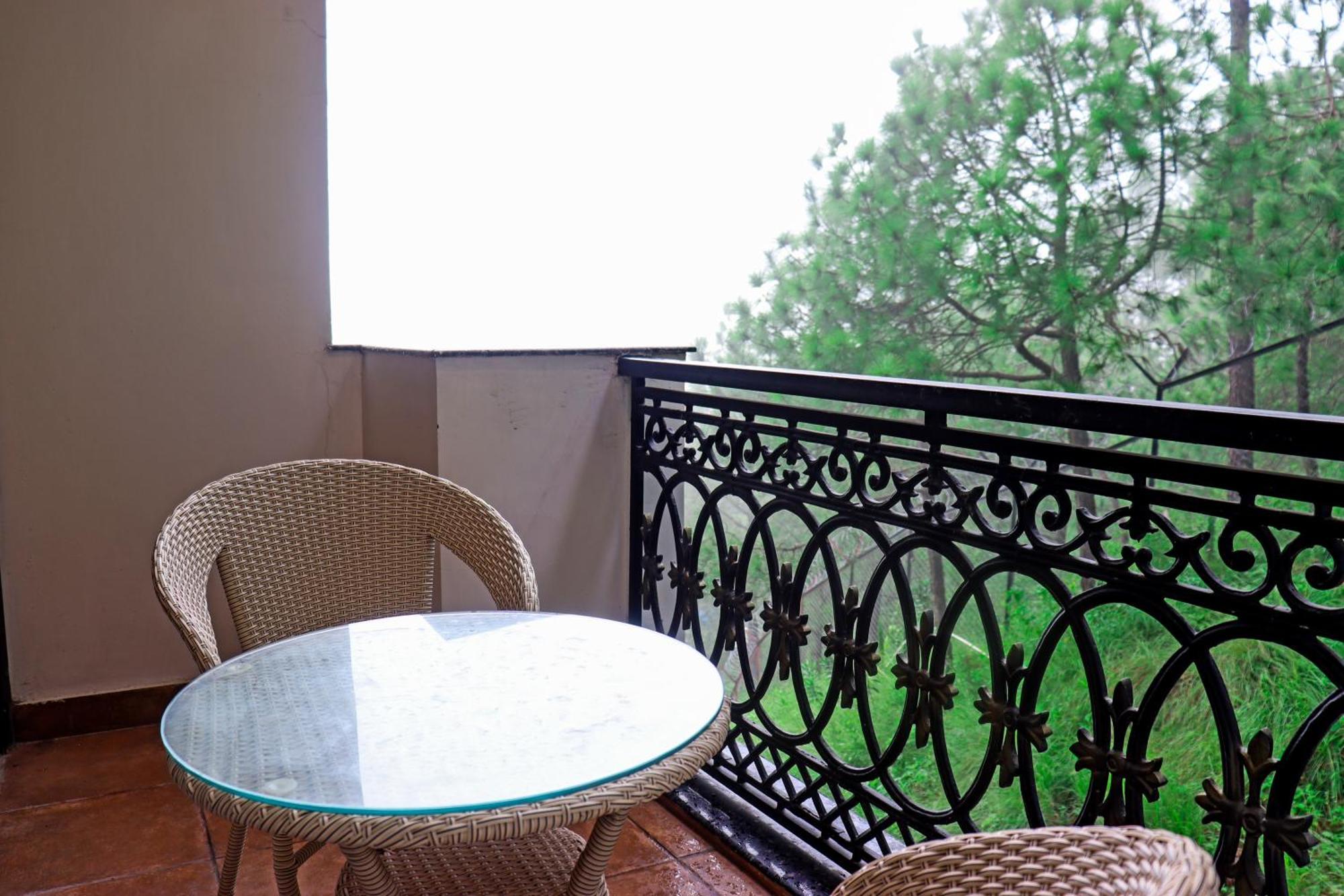Hotel Rosetum Kasauli Exterior foto